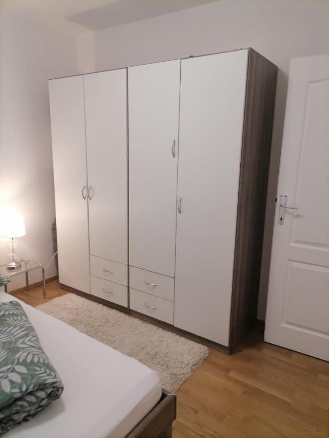 Airport Apartment Surcin ภายนอก รูปภาพ