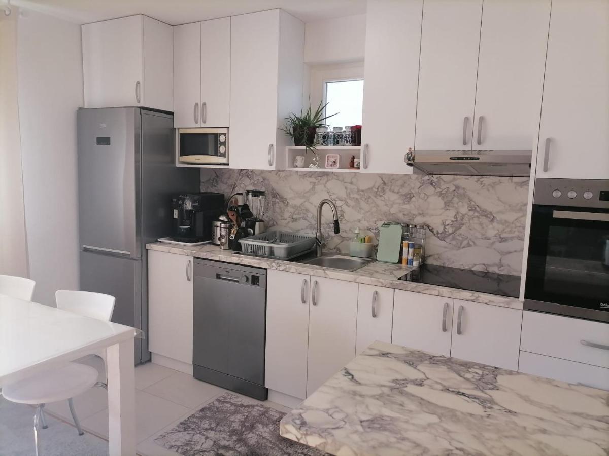 Airport Apartment Surcin ภายนอก รูปภาพ